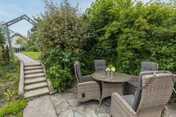 Enjoy meals al fresco.
