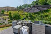 Al fresco dining in the garden, what could be better?