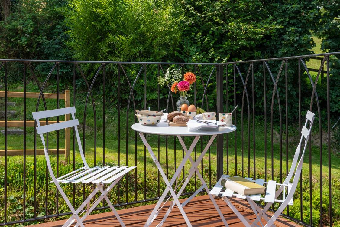 Breakfast on the balcony? Yes please!