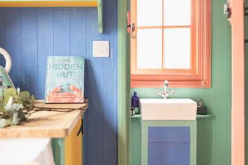 The hut has everything you would need for a glamping holiday.
