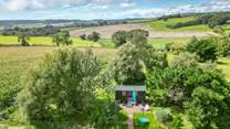 A romantic, rural getaway in the Dorset countryside, welcome to Toby's Hut. 
