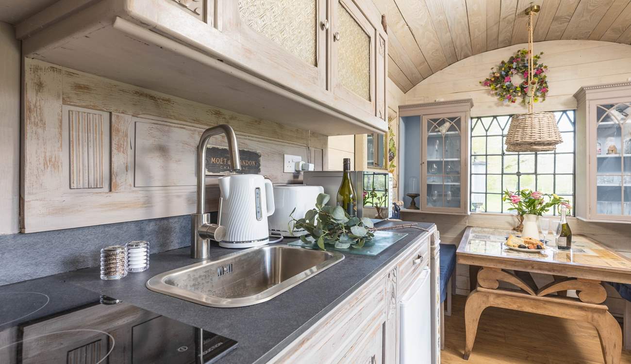 The kitchen has everything you need to prep a delicious meal.