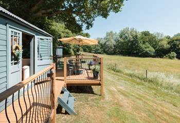 Welcome to La Cabine Francaise, our chic hideaway with French flair. 