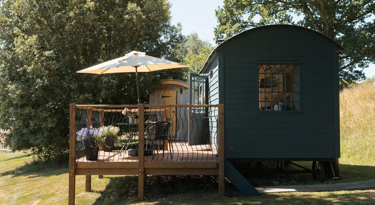 Welcome to La Cabine Francaise, our chic hideaway with French flair. 