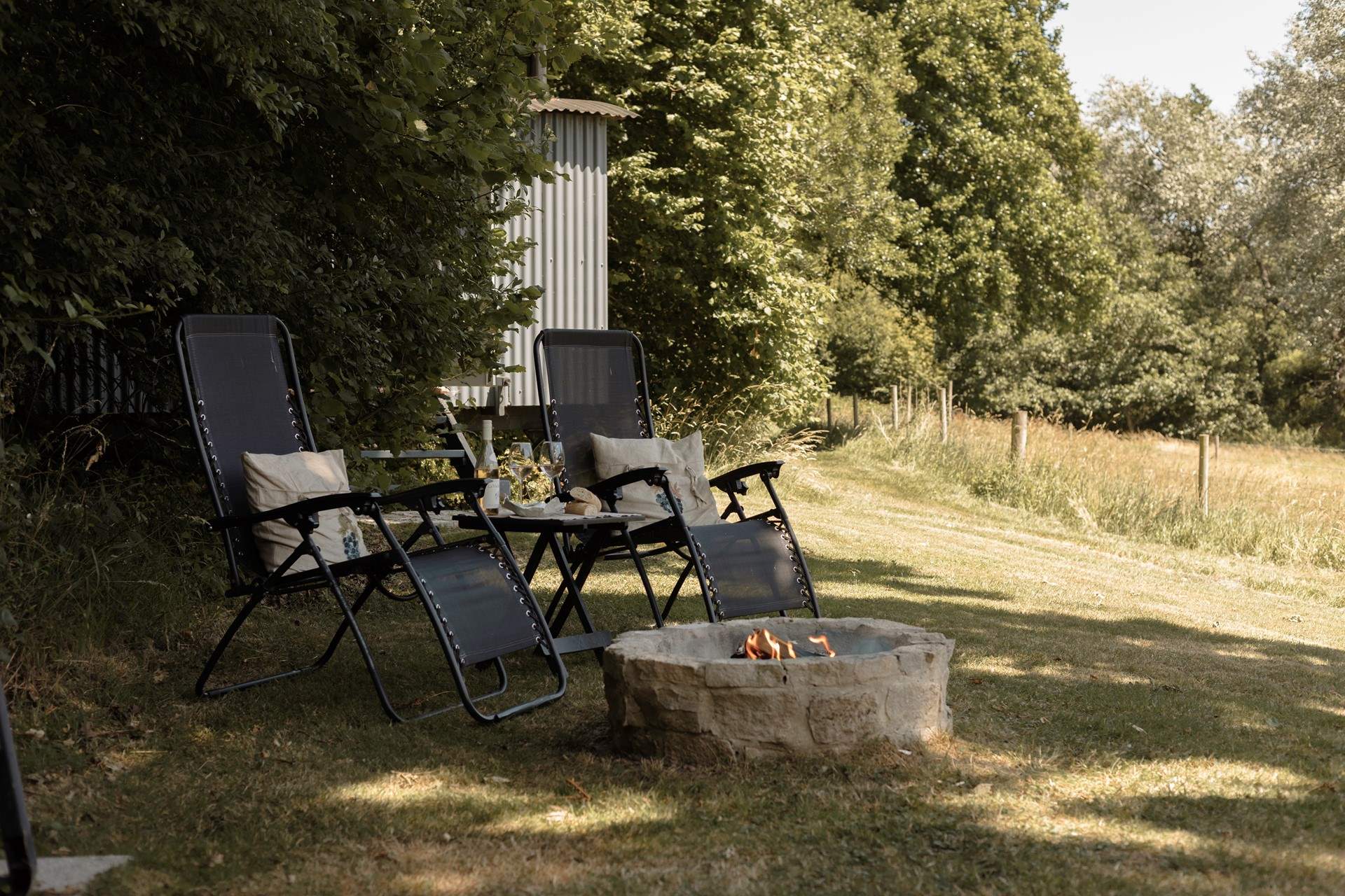 Light the fire and soak up the majestic ambience. 