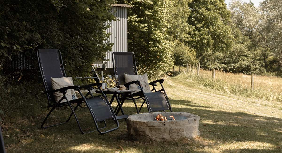 Light the fire and soak up the majestic ambience. 