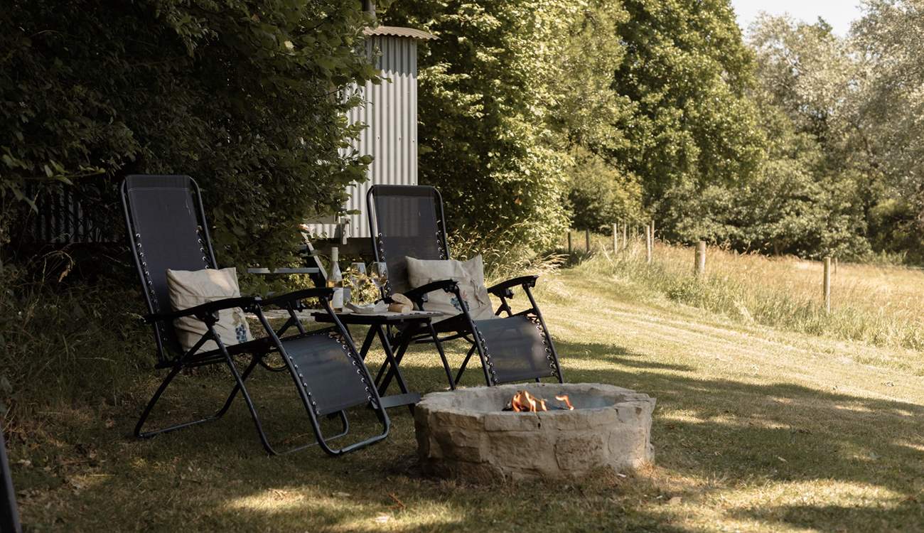 Light the fire and soak up the majestic ambience. 