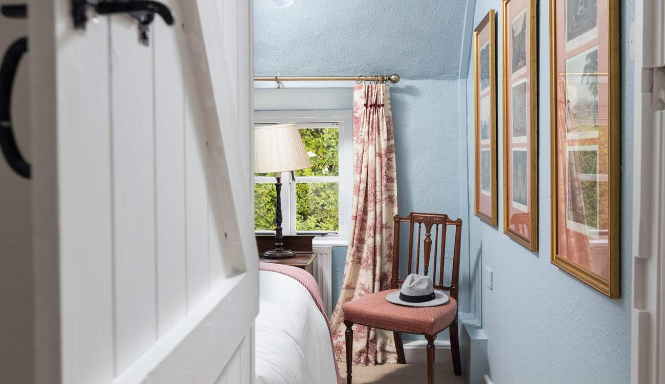 Beautiful colours in bedroom 1.