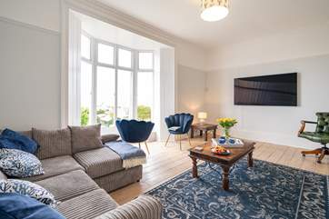 The sitting-room on the first floor, beautiful décor and stunning sea views.