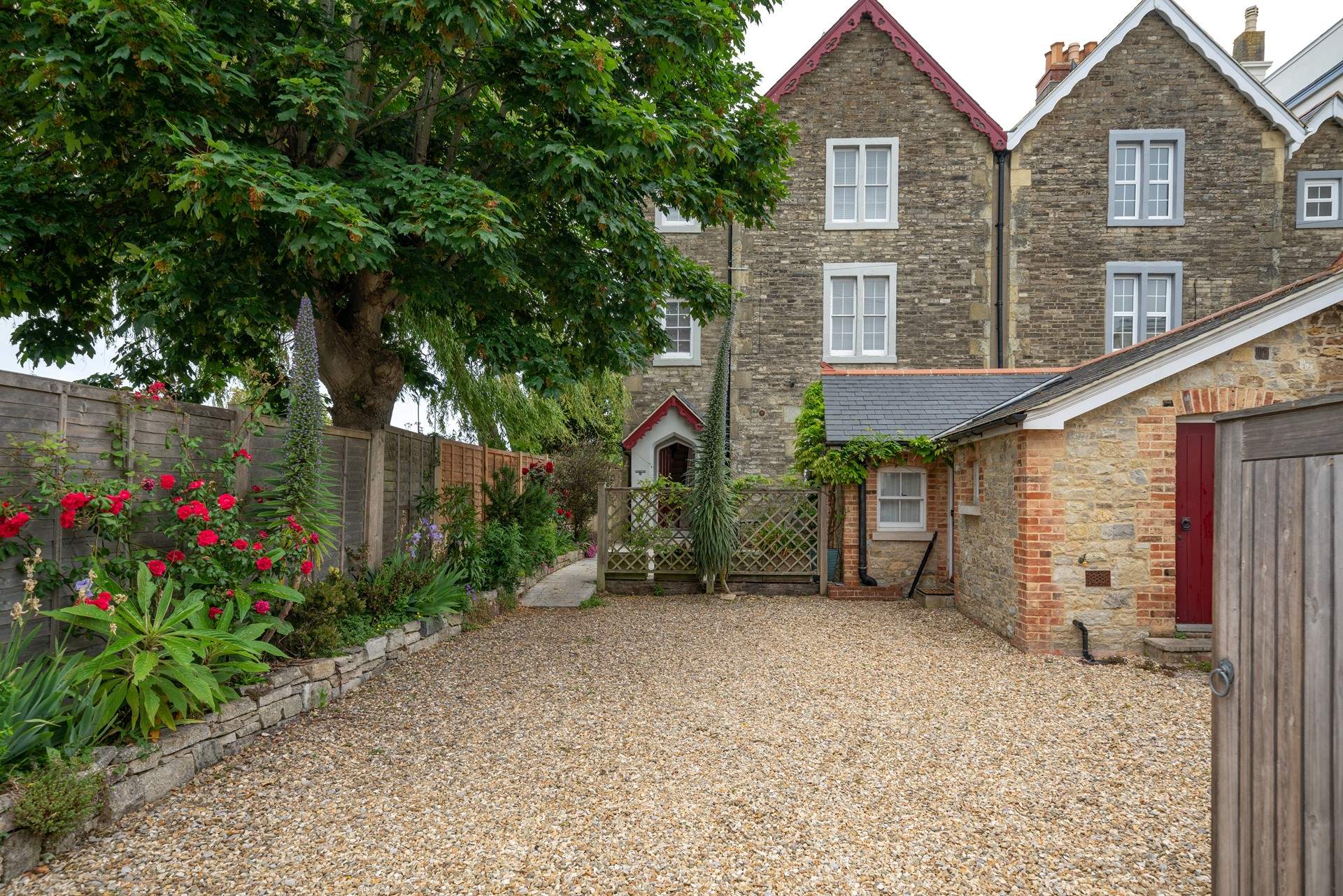 Welcome to Harbour View. A stunning four bedroom property located in Ryde, just a minute's walk from the sea front. 