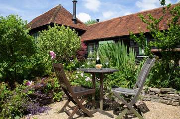 The pretty courtyard is surrounded by lots of lovely plants and gives you the opportunity to chat to fellow guests in the adjoining cottages if you wish.