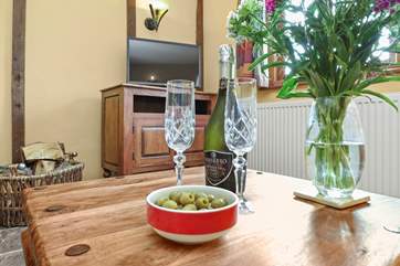 Time for bubbles and nibbles.