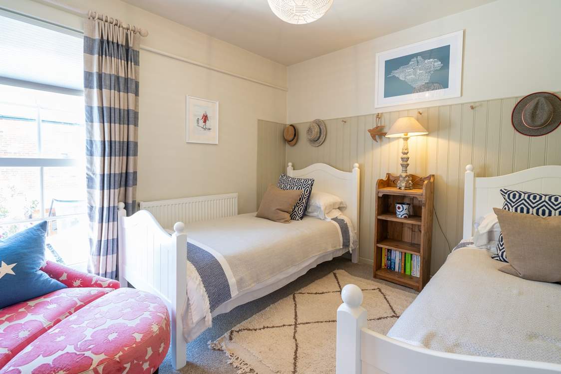 The lovely twin bedroom on the first floor.