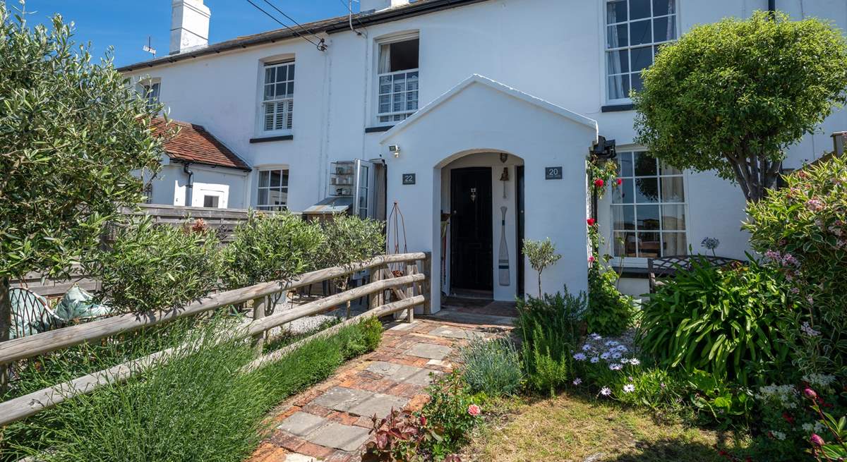 Starboard Side; a gorgeous cottage in the lovely village of Gurnard. 