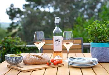 Al fresco dining is a must at Primrose Cottage.