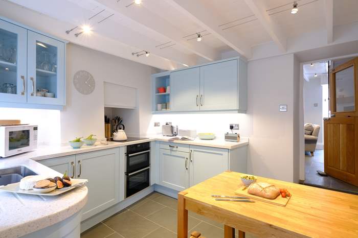 Primrose Cottage is a 2 bedroom cottage near the beach in Portscatho, South Cornwall.