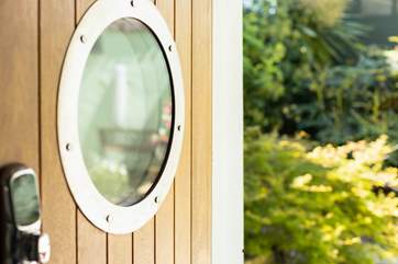 A lovely nautical touch on this seaside cottage.