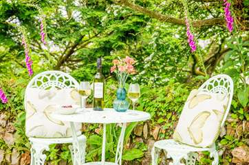 Catch up on the days adventure's listening to the evening birdsong.
