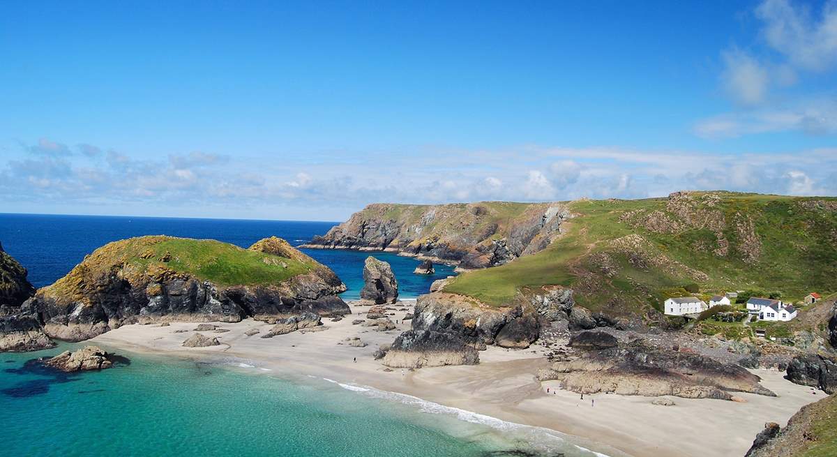 Little Jenny Wren is in the perfect spot for exploring some of Cornwall's prettiest beaches, such as Kynance Cove.