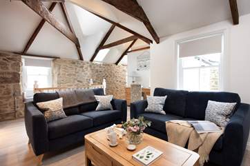 Elegantly furnished The Hideaway is a gorgeous retreat, perfect for a family, two couples or an intimate love nest for two.