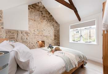 Once an old pilchard press, it has recently been lovingly refurbished to offer a chic and cosy bolthole for four lucky guests.