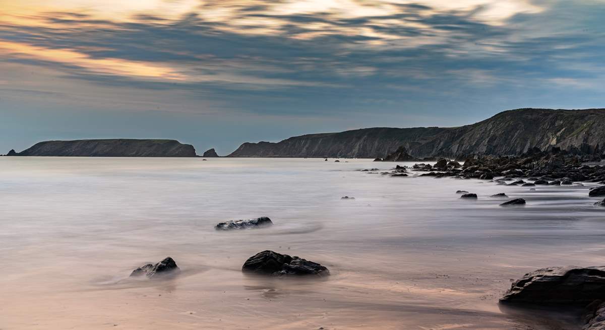 The sweeping landscape of  spectacular Marloes Beach is just a short drive away, with endless golden sands and exhilarating surf.