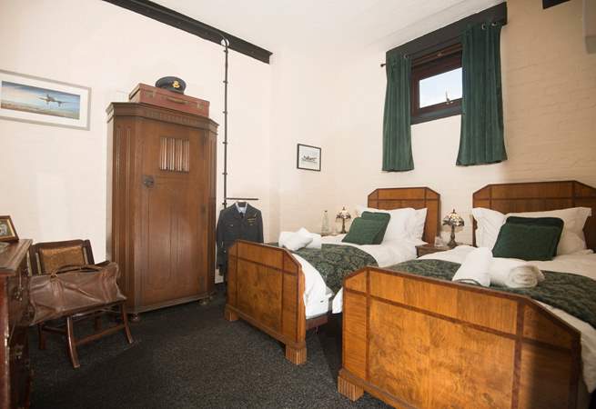 Twin beds or a comfy super king. You choose. Please let us know when booking. 