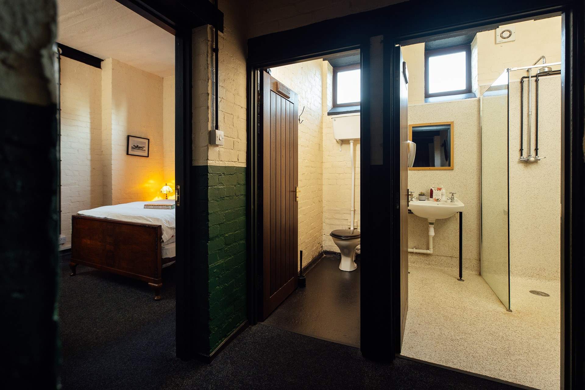 Private shower room and wc for one of the double bedrooms. 