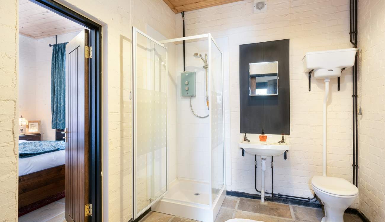 1940s style en suite shower-room.