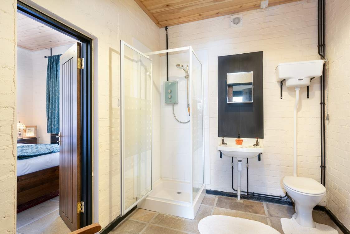 1940s style en suite shower-room.