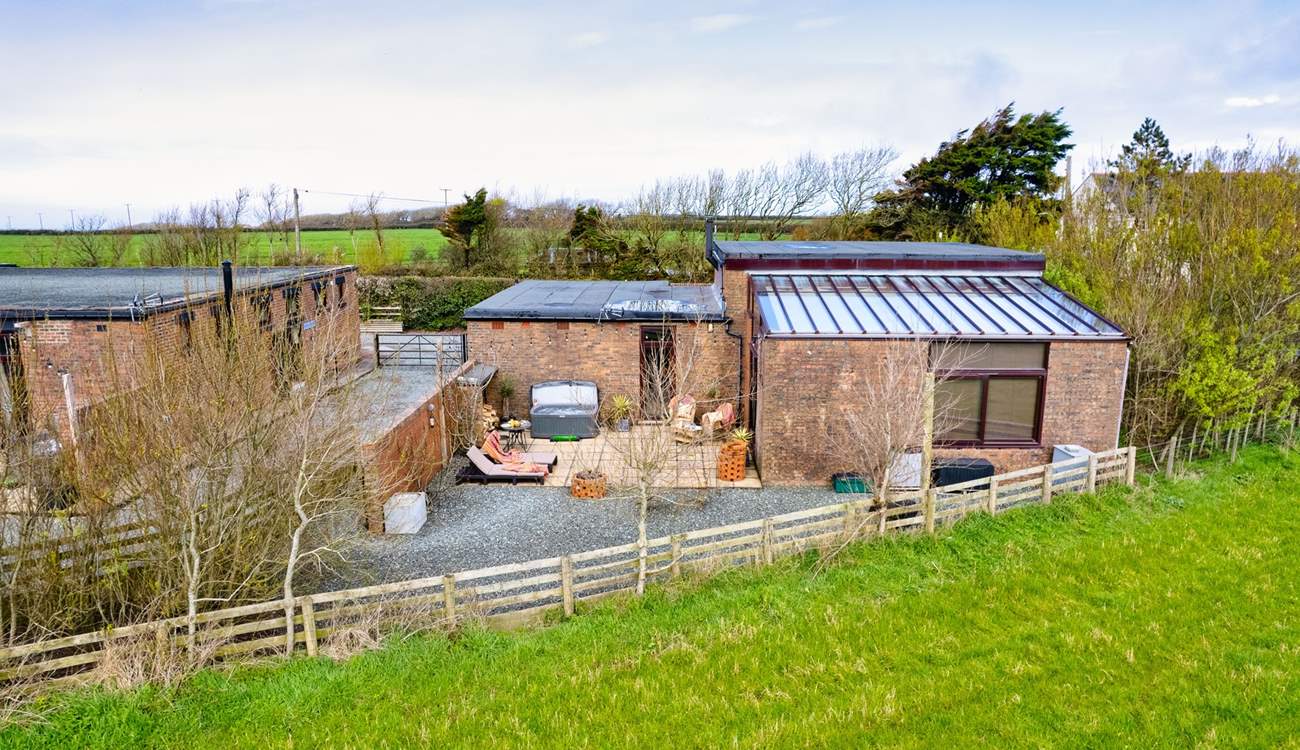 Steeped in WWII history, yet surrounded by rolling meadows and farmland, Officers' Mess is a truly unique getaway. 