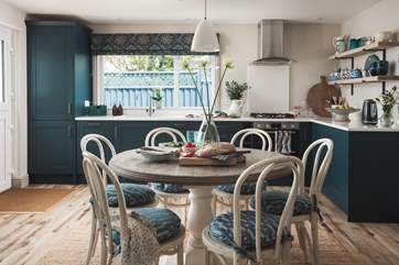 Dine in style at Bossiney Cabin.