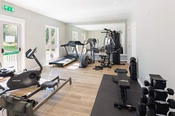 You are also able to use the gym on the park