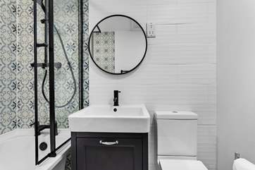 The stylish bathroom.