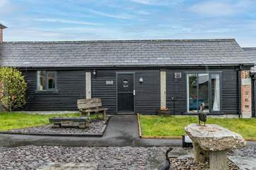 Chappell Cottage is a delightful single storey abode nestled in a collection of pretty cottages.
