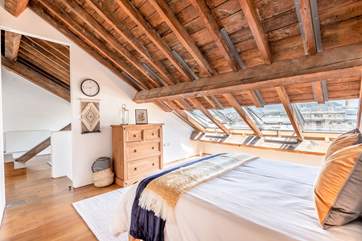 With views over the harbour and storage for your belongings, what could be better?