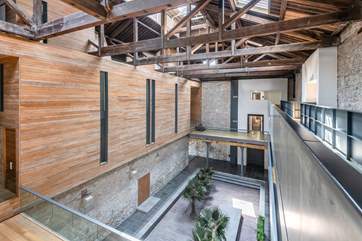 Looking into the foyer of the building.