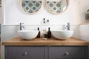 Twin sinks so you can clean your gnashers in unison!