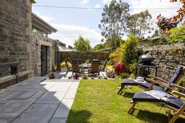 With sun loungers, barbecue and outside dining-table, you will want to spend every moment outdoors.