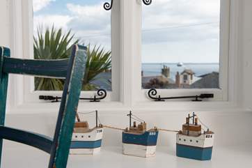 The nautical theme can be round throughout.