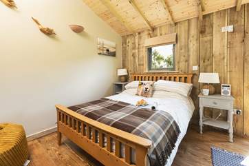 A chic countryside cabin for two.