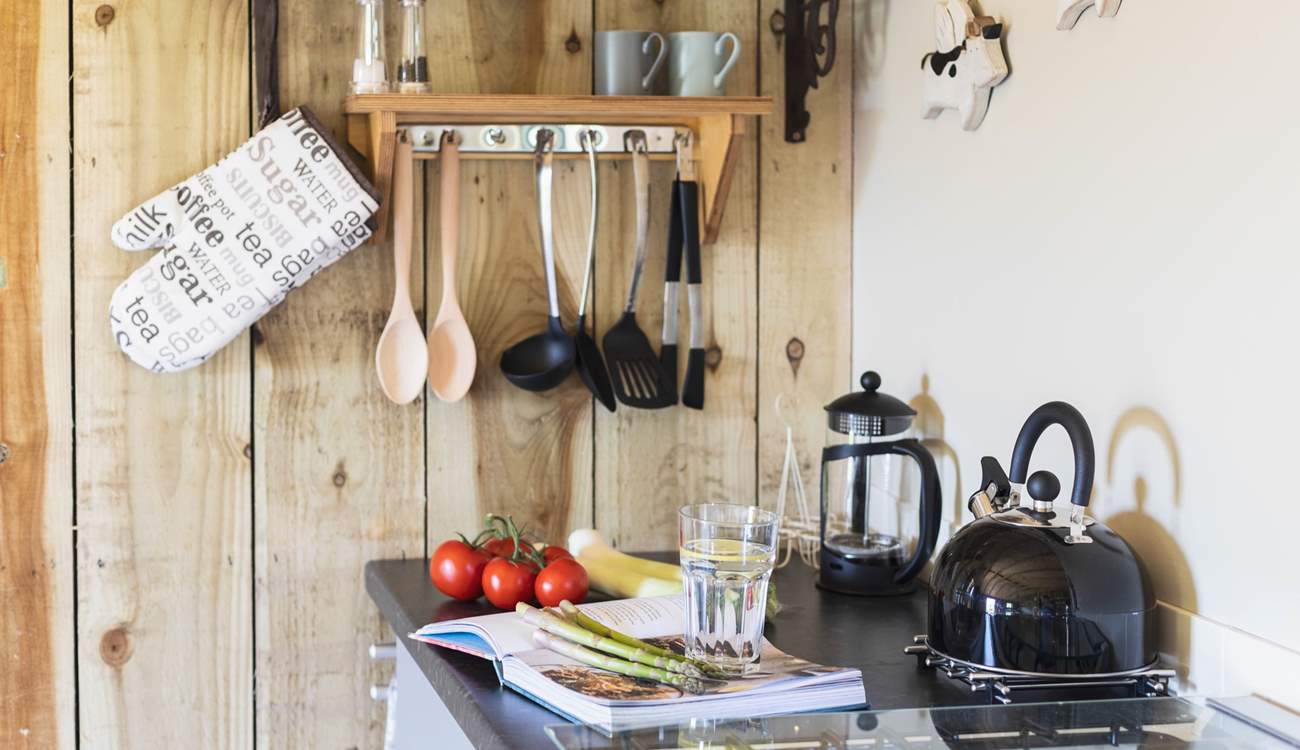 Everything you need to prepare a romantic meal for two.