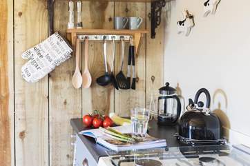 Everything you need to prepare a romantic meal for two.