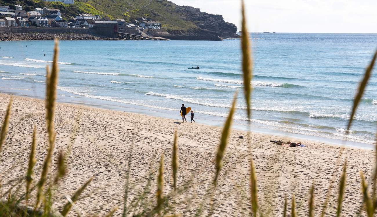 You’re only 10 minutes by car to the amazing Sennen and Gwenver beaches.