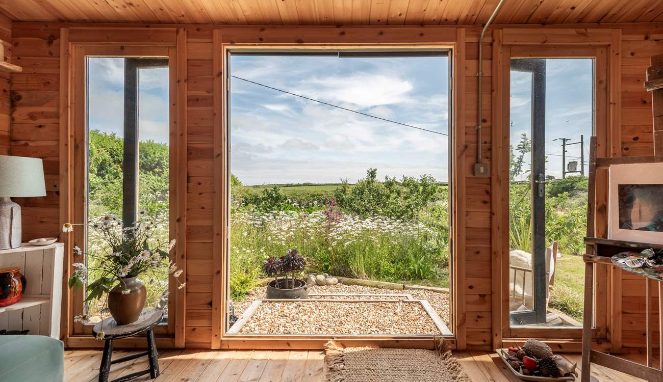 With views of the beautiful meadow and countryside beyond, you will be spoilt for choice on what to paint first. 