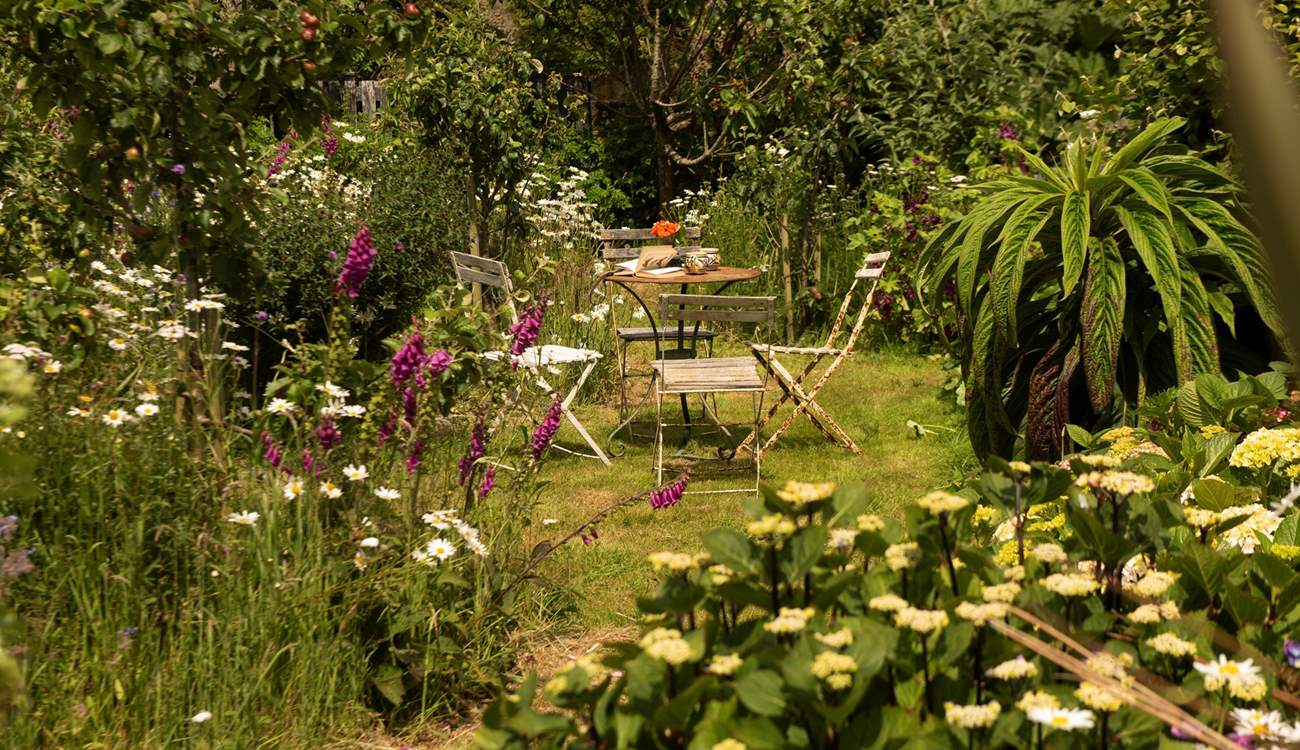 Enjoy the outdoor seating area whilst gathering more creative thoughts. 