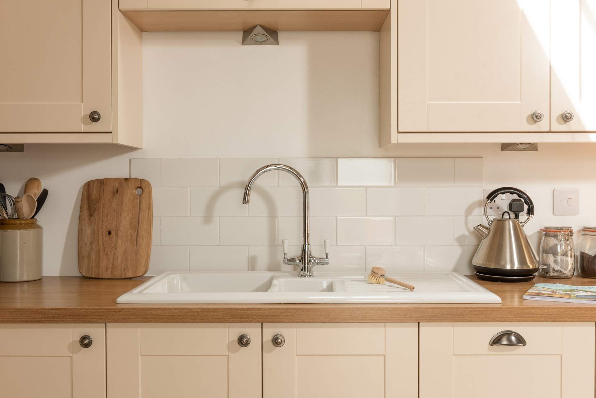 The gorgeous kitchen. Foodie fans will enjoy preparing dishes in here. 