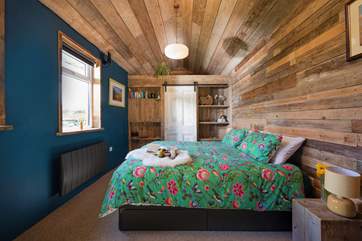 A beautifully handcrafted hideaway with plenty of romantic charm.
