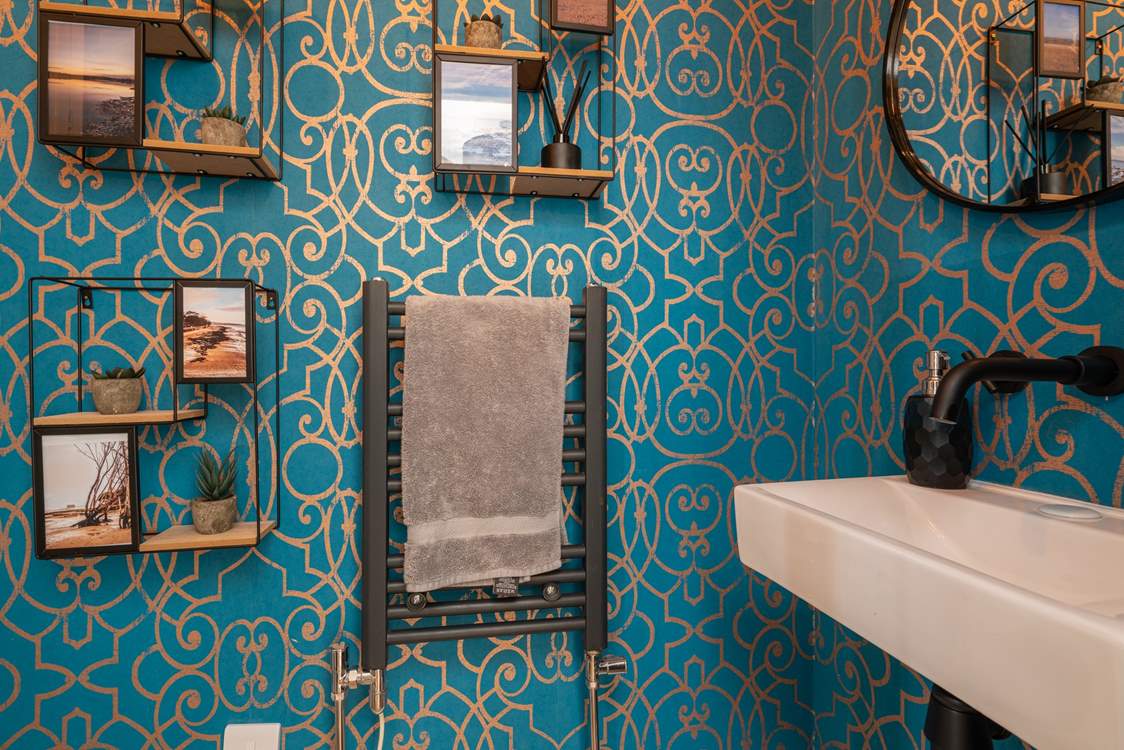 The chic cloakroom on the ground floor.