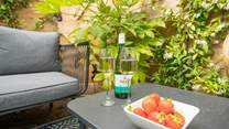 Sit back and relax surrounded by good company and refreshments after a day exploring.